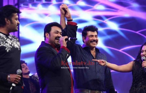 Mohanlal and Mammootty at Asianet Film Awards 2015
