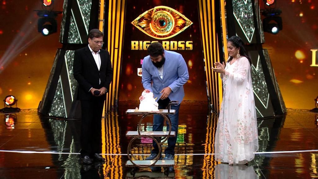 Bigg Boss Malayalam Season 5 Contestants Name from The Cross Word Published by Asianet 4
